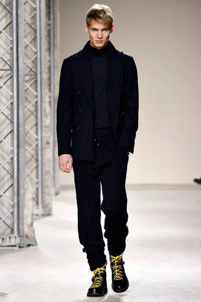 Look 5